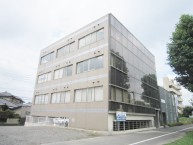 茨城県　つくば市　二の宮　賃貸オフィス　賃貸事務所　賃貸テナント　事業用　賃貸　フリーレント　30.90坪　102.18平米　21.95坪　72.57平米　19.26坪　63.68平米　41.23坪　136.32平米　60.50坪　200.00平米　学園西大通り沿い　つくばエクスプレス　TX　つくば駅　常磐自動車道　圏央道　オフィスビル　警備　セキュリティー　OAフロア　スマートメーター　洗浄機能付便座　ウォシュレット